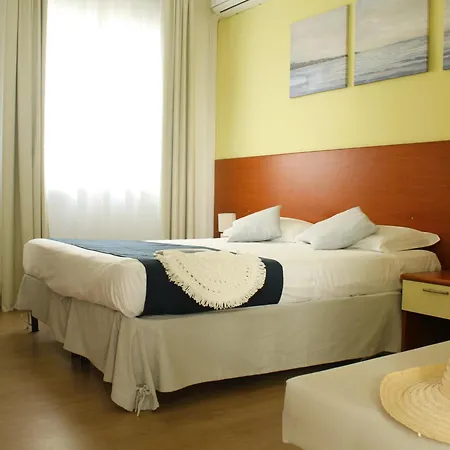 ホテル Panoramico スカウリ