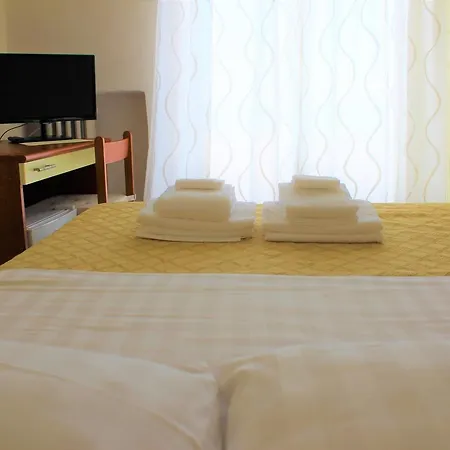 ホテル Panoramico スカウリ