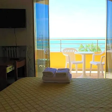 Panoramico Hotel 2*